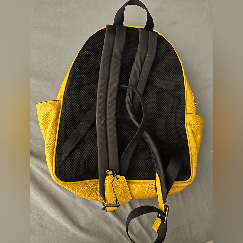Yellow Coach backpack 🎒 - Picture 3 of 3